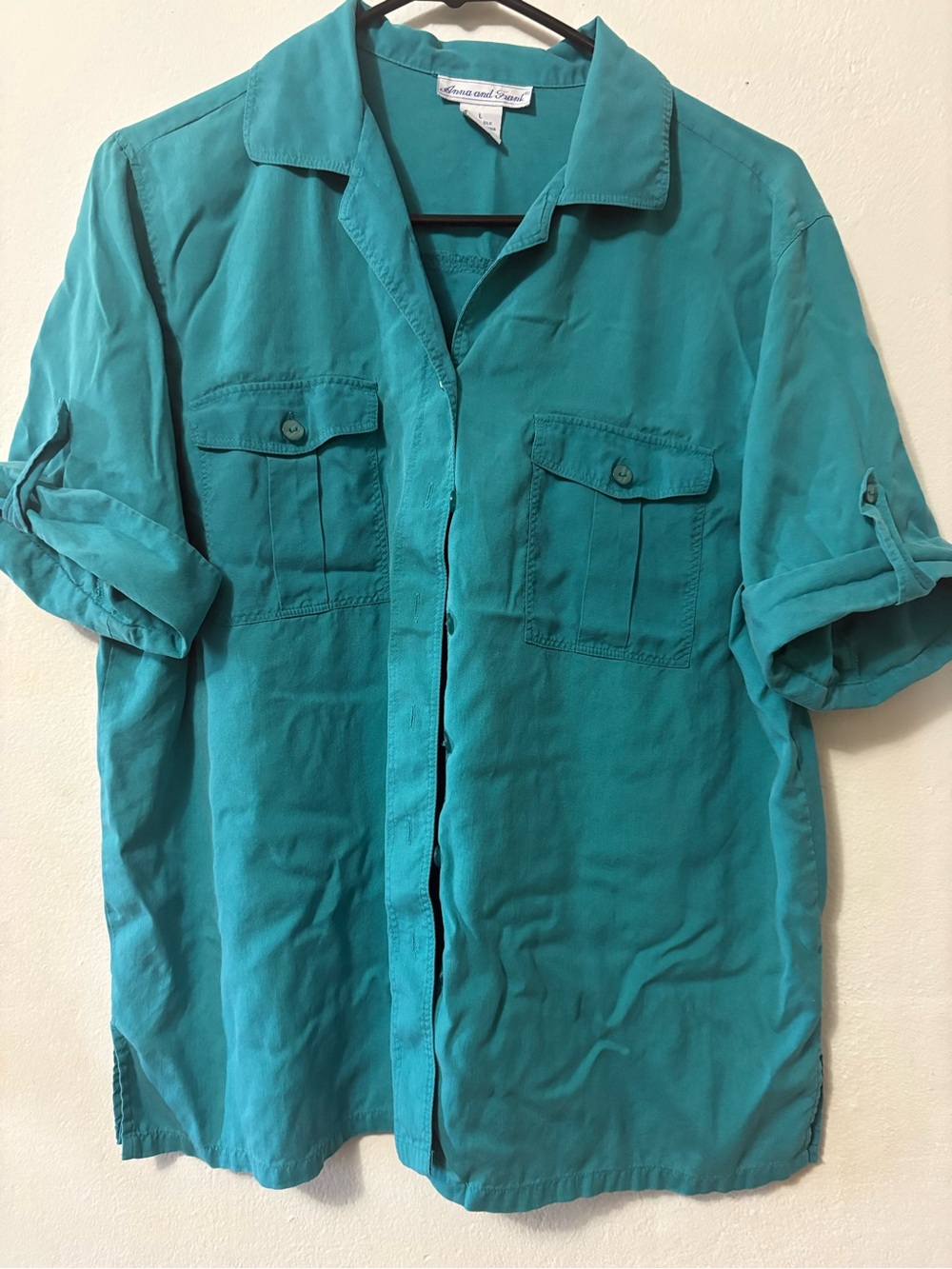 Vintage women’s Anna and Frank 100% silk button up shirt size large